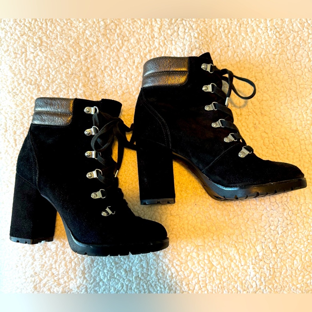Sam Edelman Women’s Carolina Black Suede Lace Up Ankle Bootie
